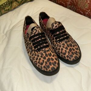 Woman’s leopard Vans